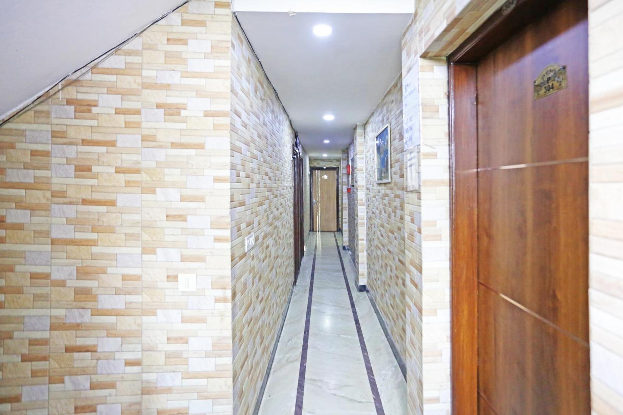 Hotel Preet Palace -5 Mints Walk From Nizamuddin Railway Station New Delhi Ngoại thất bức ảnh