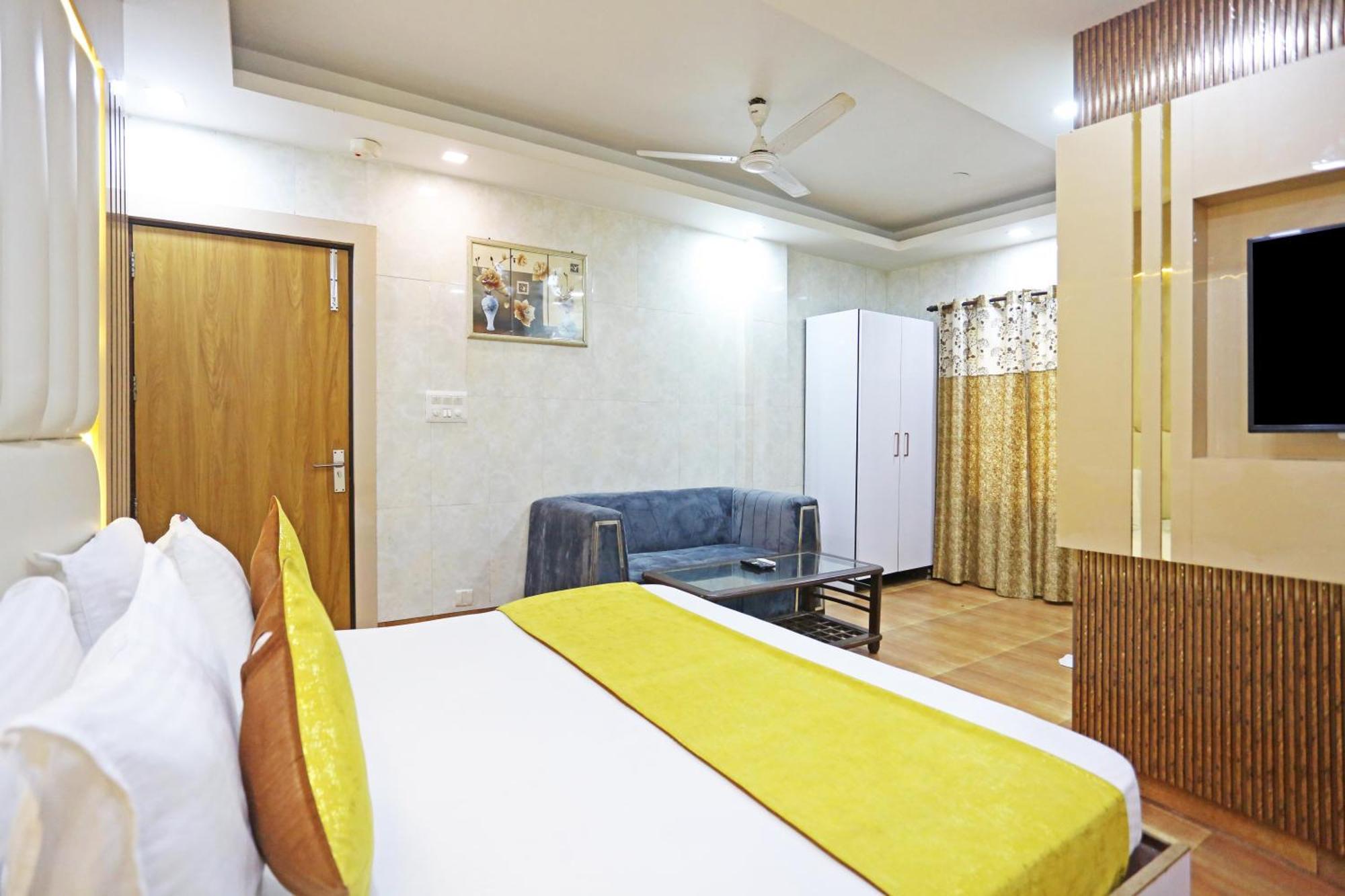 Hotel Preet Palace -5 Mints Walk From Nizamuddin Railway Station New Delhi Ngoại thất bức ảnh