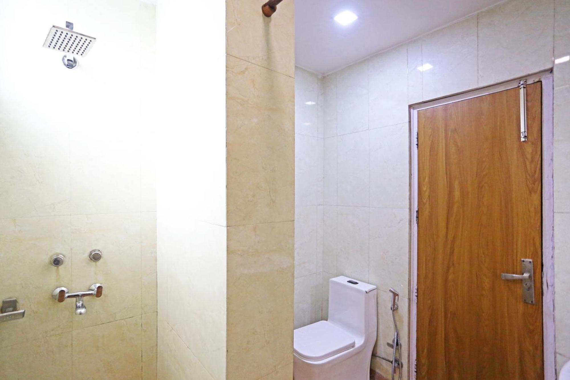 Hotel Preet Palace -5 Mints Walk From Nizamuddin Railway Station New Delhi Ngoại thất bức ảnh