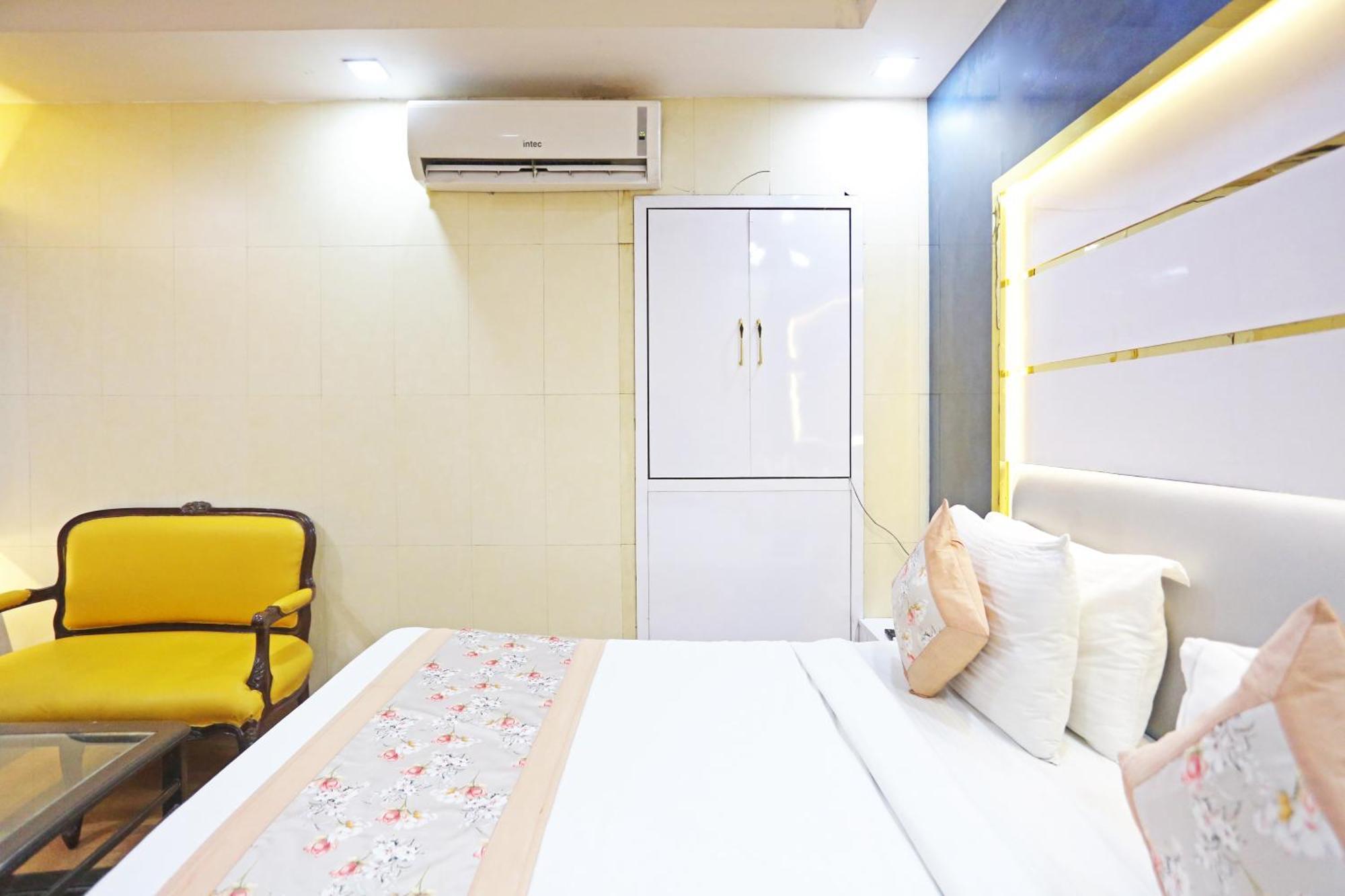 Hotel Preet Palace -5 Mints Walk From Nizamuddin Railway Station New Delhi Ngoại thất bức ảnh