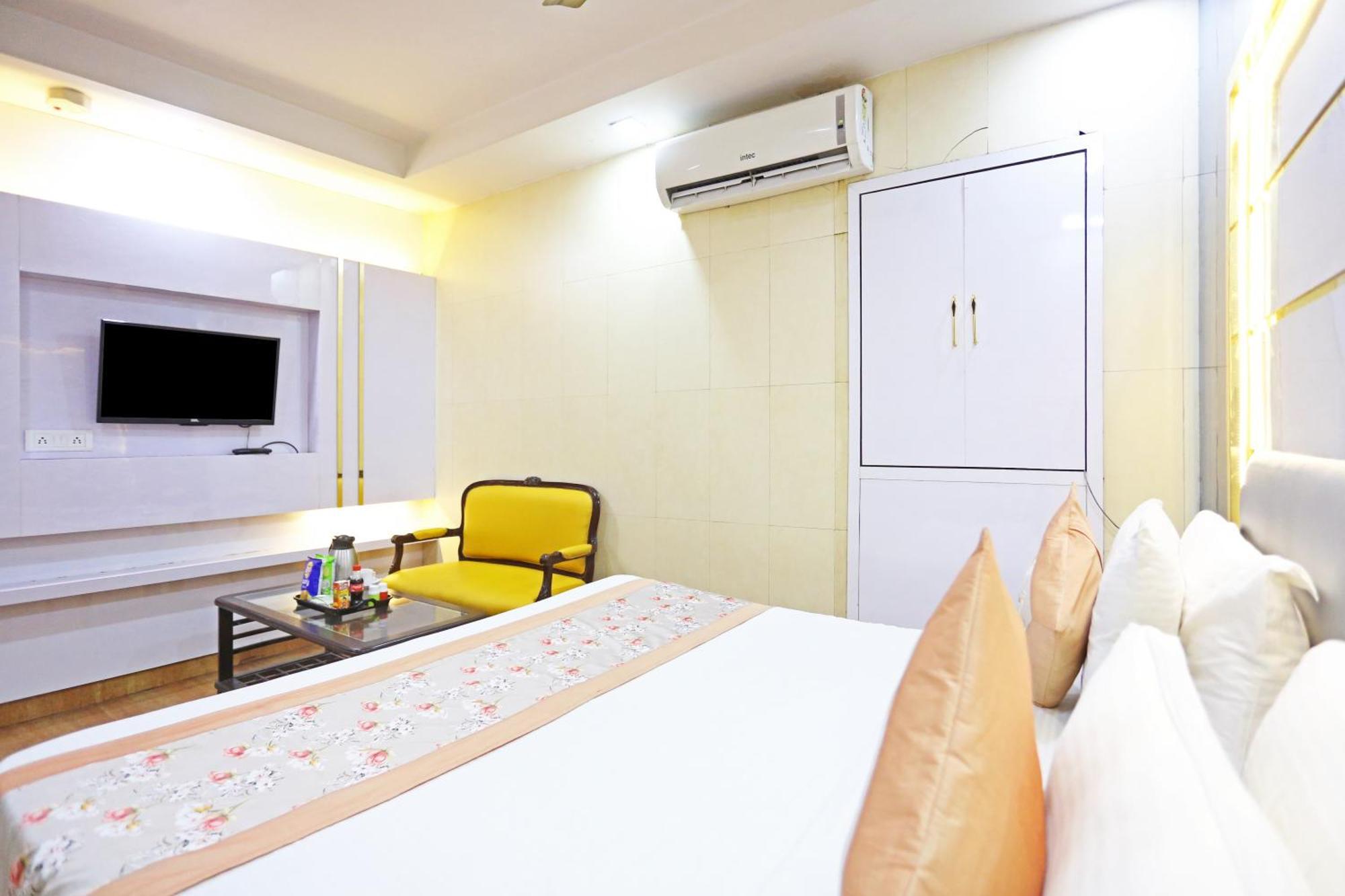 Hotel Preet Palace -5 Mints Walk From Nizamuddin Railway Station New Delhi Ngoại thất bức ảnh